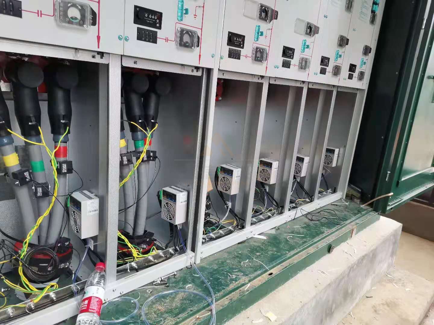 <a href='http://m.wetlkw.cn' target='_blank'><u>智能除濕裝置</u></a>安裝